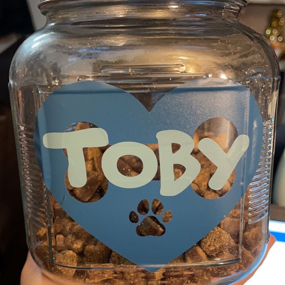 Custom shirts, sweaters, onesies and treats containers! - Picture 14 of 15